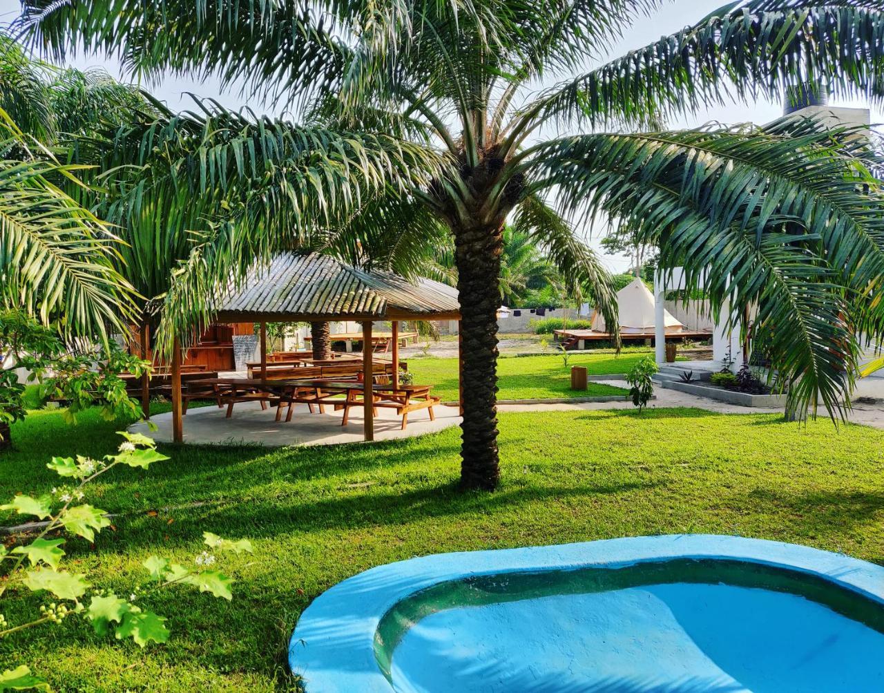 Serenity Haven Lodge Busua Exterior foto